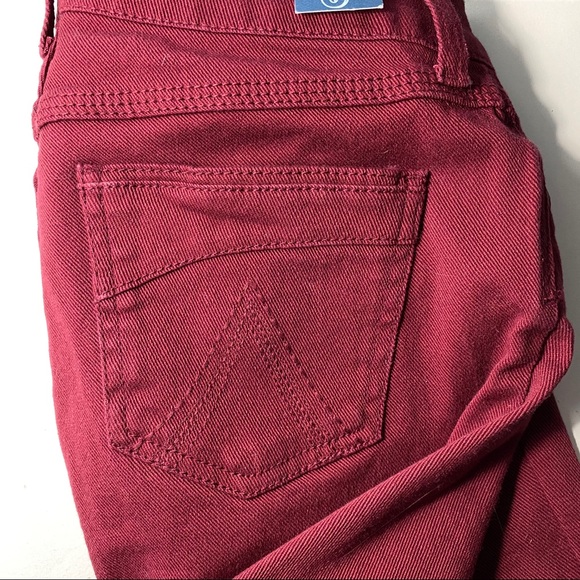 Red jeans - Picture 2 of 7